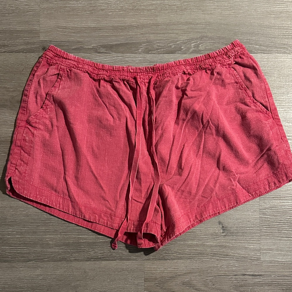 Time and Tru Women's Athletic Red Shorts